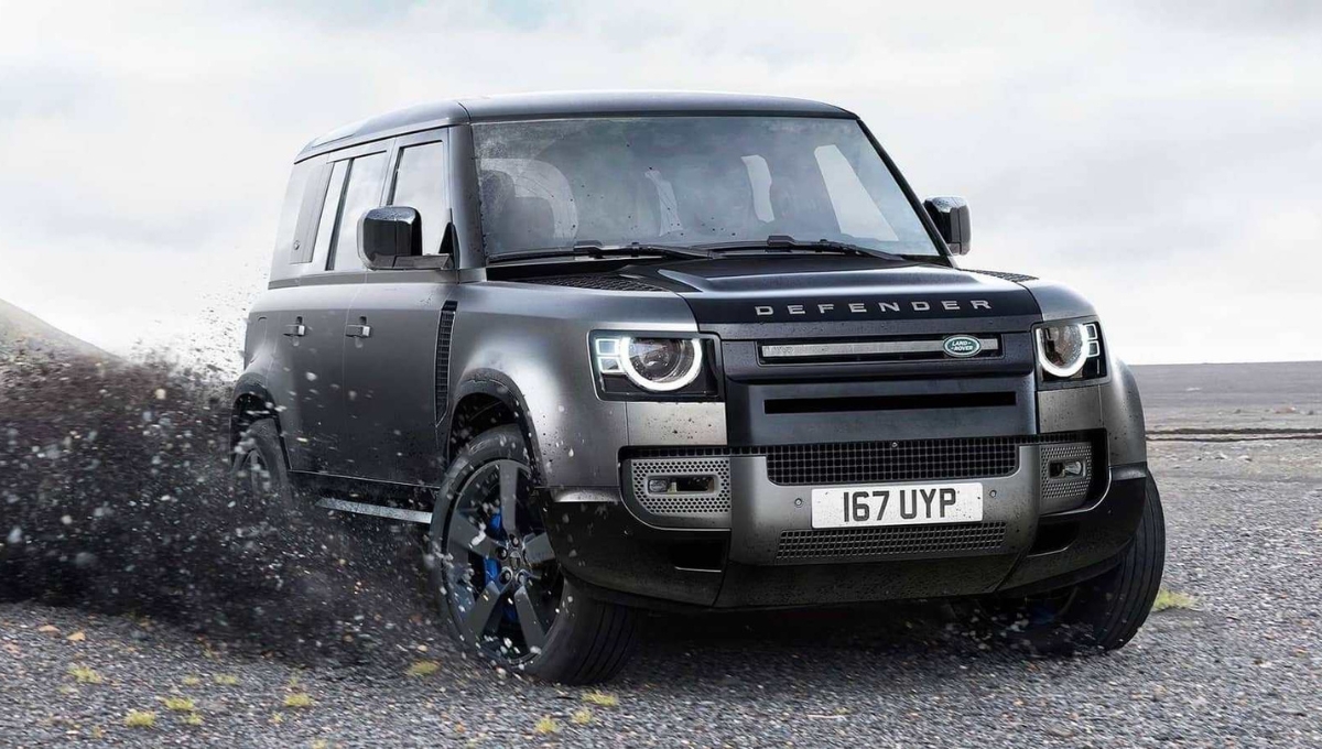 ₹2.30 करोड़ की कीमत वाली शाही सवारी जानिए Land Rover Defender V8 के लग्ज़री फीचर्स