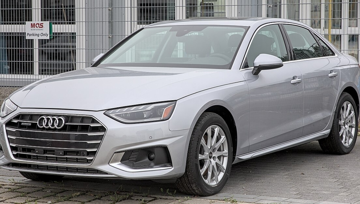 Audi A4: सिर्फ कार नहीं, एक अनुभव कीमत ₹45.34 लाख, जानिए क्यों है ये बेस्ट लग्ज़री सेडान