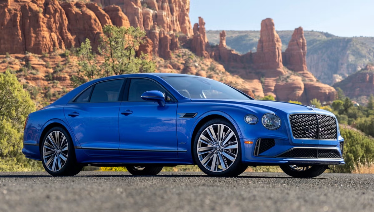 Bentley Flying Spur: ₹5.25 करोड़ की लक्ज़री सेडान जो बनाए हर सफर को रॉयल एक्सपीरियंस
