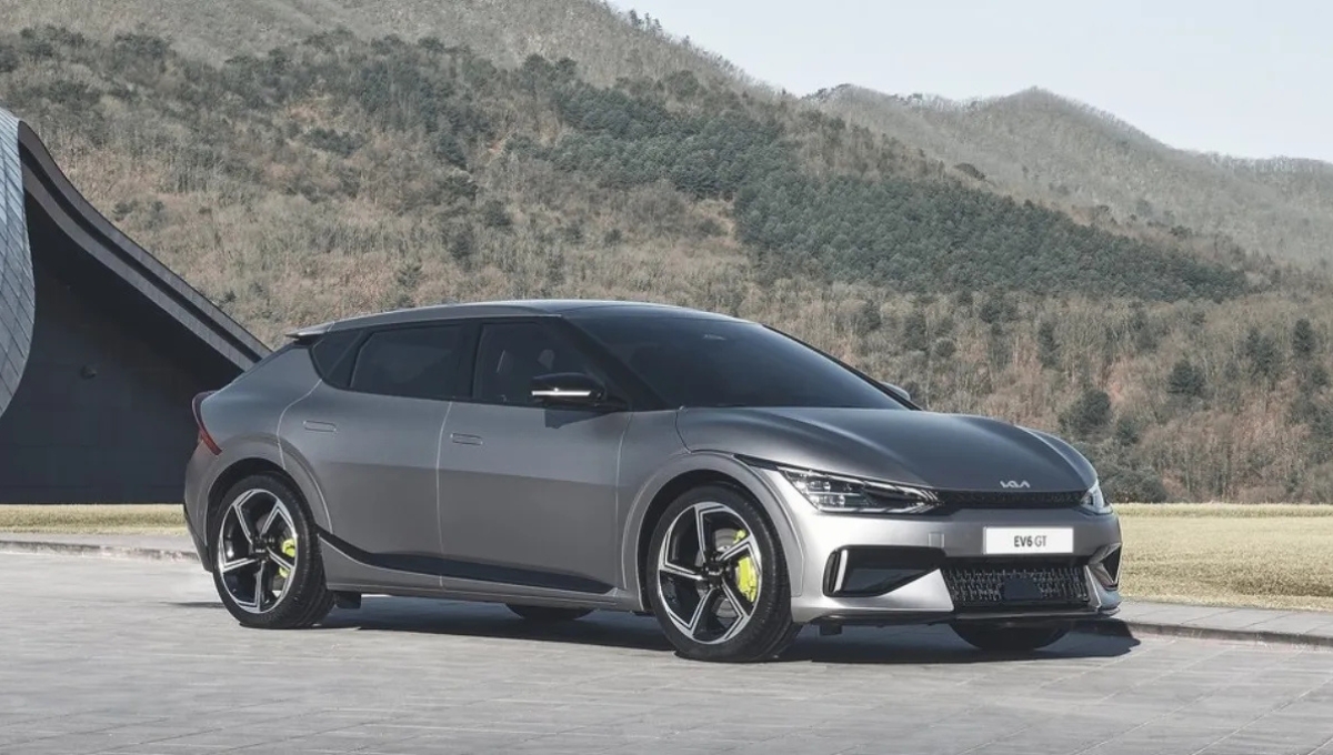 ₹60 लाख में मिल रही है फ्यूचर की कार Kia EV6 दमदार रेंज, जबरदस्त फीचर्स और सुपरफास्ट चार्जिंग का अनोखा संगम