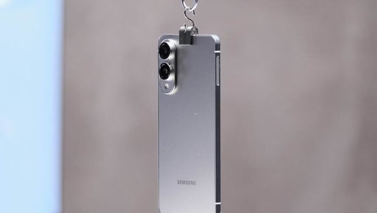 Samsung Galaxy S25 Edge: 200MP कैमरा, 8K वीडियो और शानदार डिजाइन के साथ लॉन्च, जानें कीमत और खूबियाँ