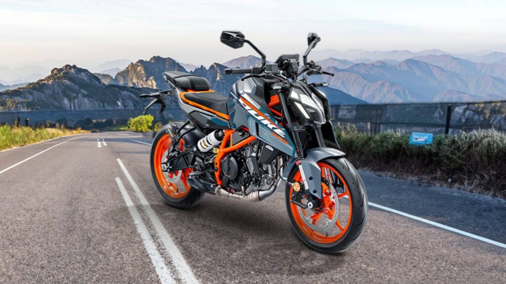 दमदार इंजन और भौकाली स्पॉट Look के साथ लांच हुई, 2025 मॉडल New KTM Duke 390 स्पोर्ट बाइक 1 दमदार इंजन और भौकाली स्पॉट Look के साथ लांच हुई, 2025 मॉडल New KTM Duke 390 स्पोर्ट बाइक दमदार इंजन और भौकाली स्पॉट Look के साथ लांच हुई, 2025 मॉडल New KTM Duke 390 स्पोर्ट बाइक