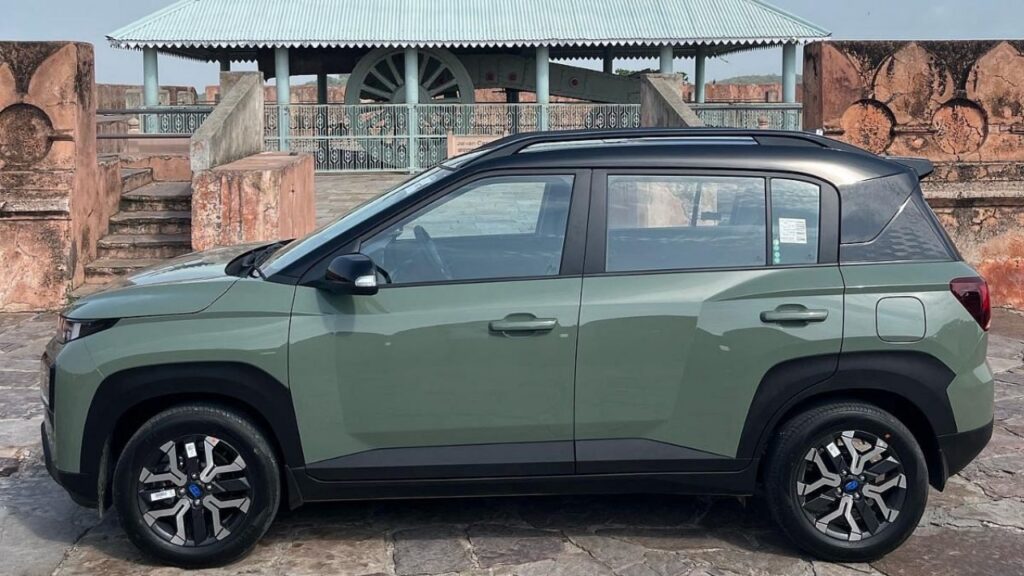 बजट में बड़ी कार का मजा – Hyundai EXTER दे रही है फुल पैसा वसूल फीचर्स! 2 बजट में बड़ी कार का मजा – Hyundai EXTER दे रही है फुल पैसा वसूल फीचर्स! बजट में बड़ी कार का मजा – Hyundai EXTER दे रही है फुल पैसा वसूल फीचर्स!