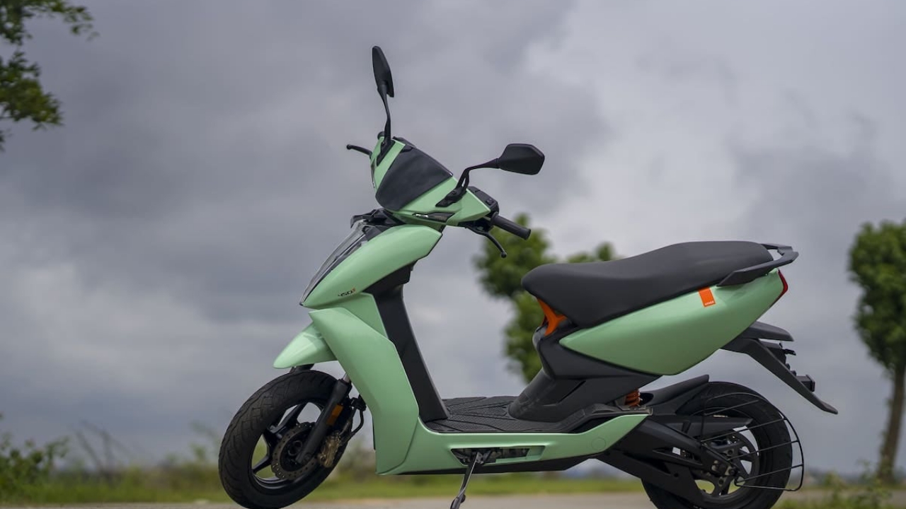 20250510 111229 Ather 450S इलेक्ट्रिक स्कूटर, 100KM रेंज के साथ स्मार्ट फीचर्स का वादा