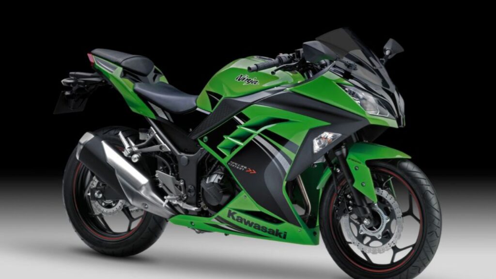 Kawasaki Ninja 300: मिलेंगे शानदार परफॉर्मेंस और गजब के फीचर्स, मात्र ₹3.43 लाख से शुरू 1 Kawasaki Ninja 300: मिलेंगे शानदार परफॉर्मेंस और गजब के फीचर्स, मात्र ₹3.43 लाख से शुरू Kawasaki Ninja 300: मिलेंगे शानदार परफॉर्मेंस और गजब के फीचर्स, मात्र ₹3.43 लाख से शुरू