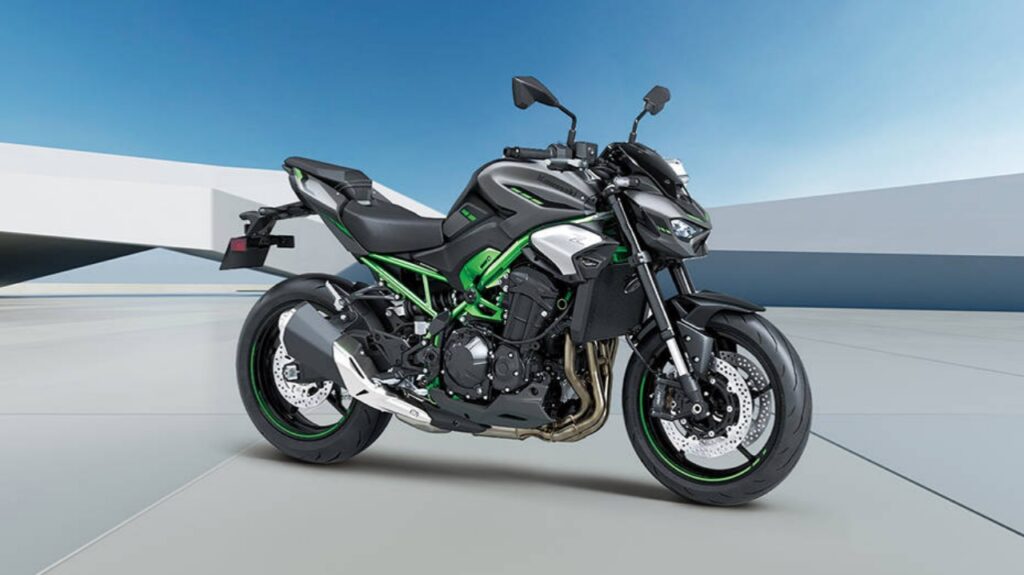 Kawasaki Ninja Z900: पावर और लुक का शानदार मिश्रण, 10 लाख से भी कम में उपलब्ध सभी फीचर्स के साथ 1 Kawasaki Ninja Z900: पावर और लुक का शानदार मिश्रण, 10 लाख से भी कम में उपलब्ध सभी फीचर्स के साथ Kawasaki Ninja Z900: पावर और लुक का शानदार मिश्रण, 10 लाख से भी कम में उपलब्ध सभी फीचर्स के साथ