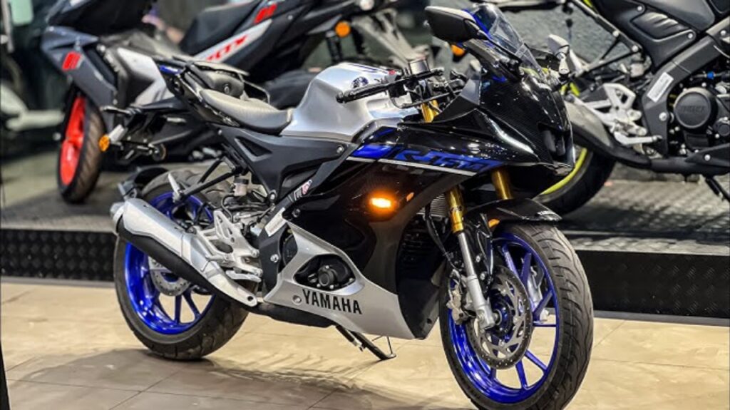 Yamaha R15 V4 स्पोर्ट बाइक, केबल ₹21,000 की डाउन पेमेंट पर अब होगा आपका देख सभी फीचर्स यहां से 1 Yamaha R15 V4 स्पोर्ट बाइक, केबल ₹21,000 की डाउन पेमेंट पर अब होगा आपका देख सभी फीचर्स यहां से Yamaha R15 V4 स्पोर्ट बाइक, केबल ₹21,000 की डाउन पेमेंट पर अब होगा आपका देख सभी फीचर्स यहां से