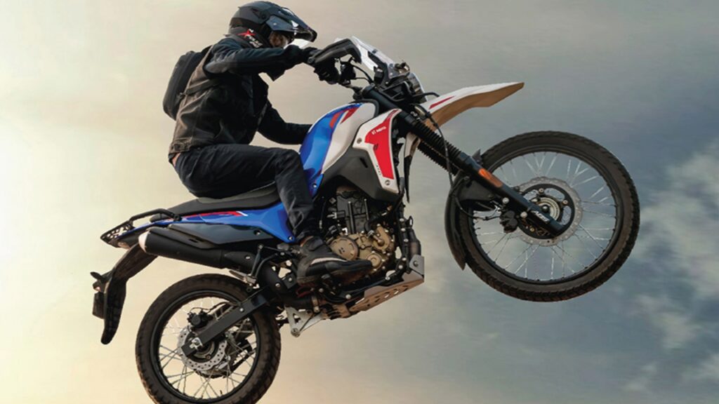 Hero Xpulse 210 एडवेंचर बाइक, केवल ₹20,000 की डाउन पेमेंट पर होगा अब आपका देख सभी फीचर्स फीचर्स 1 Hero Xpulse 210 एडवेंचर बाइक, केवल ₹20,000 की डाउन पेमेंट पर होगा अब आपका देख सभी फीचर्स फीचर्स Hero Xpulse 210