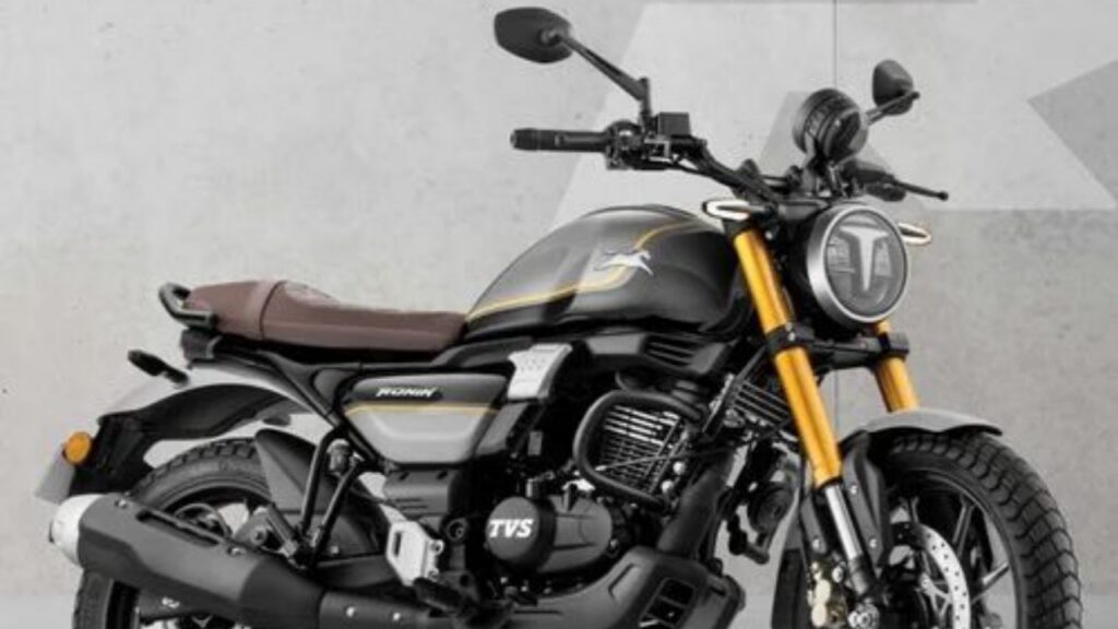 TVS Ronin: स्टाइल, कम्फर्ट और पॉवर का ऐसा मेल जो हर राइडर को बना दे दीवाना! देखें कीमत.... 2 TVS Ronin: स्टाइल, कम्फर्ट और पॉवर का ऐसा मेल जो हर राइडर को बना दे दीवाना! देखें कीमत.... TVS Ronin: स्टाइल, कम्फर्ट और पॉवर का ऐसा मेल जो हर राइडर को बना दे दीवाना! देखें किमत