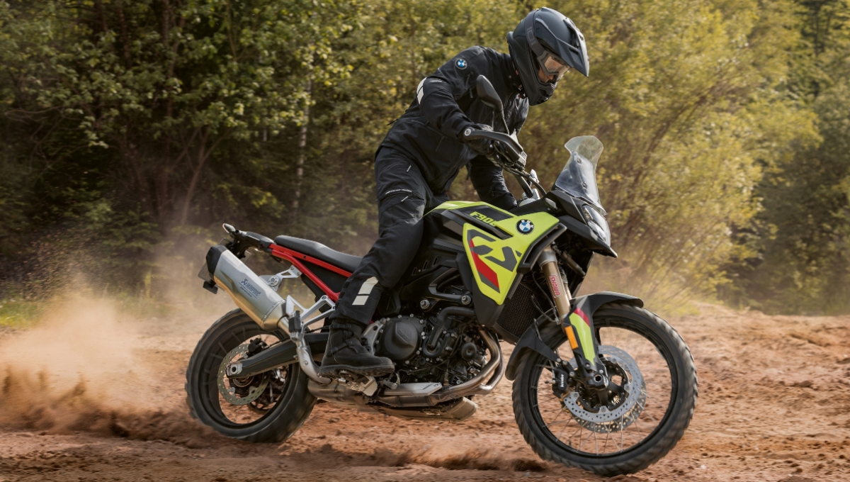  BMW F 900 GS: ₹13.75 लाख की दमदार बाइक, 200 किमी/घंटा की रफ्तार और 22 kmpl माइलेज के साथ