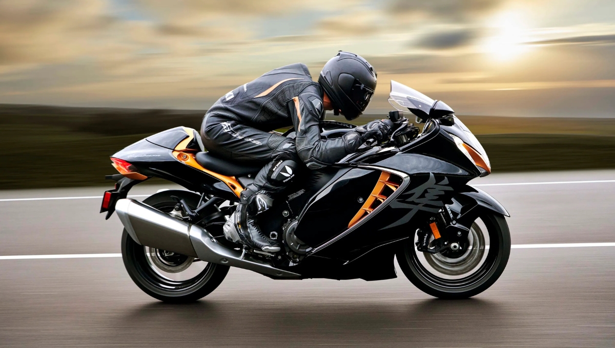 ₹16.90 लाख में आई सुपरबाइक की रानी Suzuki Hayabusa 300 की रफ्तार और फीचर्स का धमाका