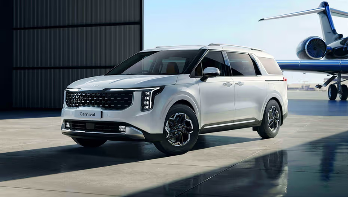 Kia Carnival 2025: 72 लीटर टैंक, 441Nm टॉर्क और हाई-टेक फीचर्स के साथ एक परफेक्ट फैमिली कार, कीमत ₹30.99 लाख से शुरू