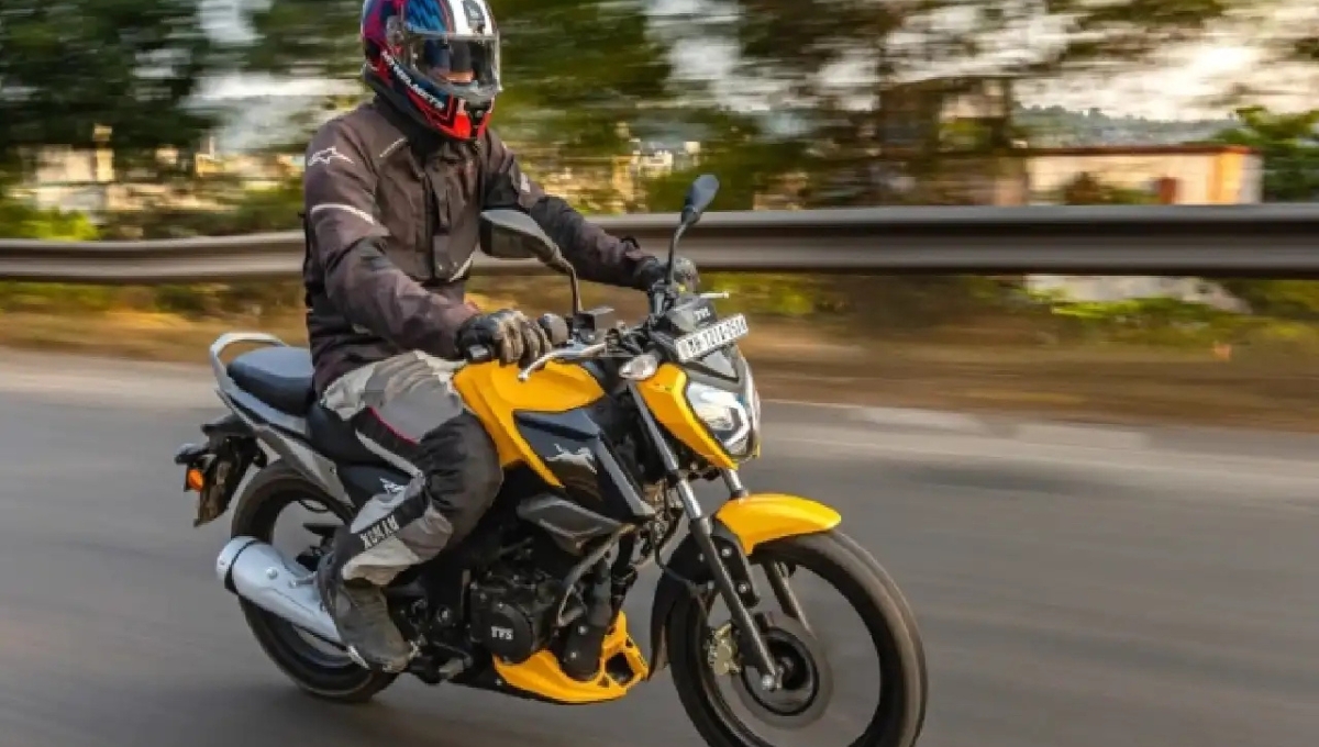 TVS Raider 125 सिर्फ ₹95,000 में: शानदार माइलेज और स्टाइलिश लुक्स के साथ धमाकेदार बाइक