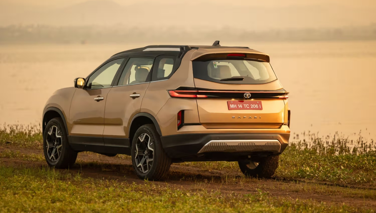 Tata Safari 2025: ₹16.19 लाख की कीमत में 7 एयरबैग, ADAS और पैनोरमिक सनरूफ जैसी प्रीमियम सुविधाएं 2 Tata Safari 2025: ₹16.19 लाख की कीमत में 7 एयरबैग, ADAS और पैनोरमिक सनरूफ जैसी प्रीमियम सुविधाएं Tata Safari 2025: ₹16.19 लाख की कीमत में 7 एयरबैग, ADAS और पैनोरमिक सनरूफ जैसी प्रीमियम सुविधाएं