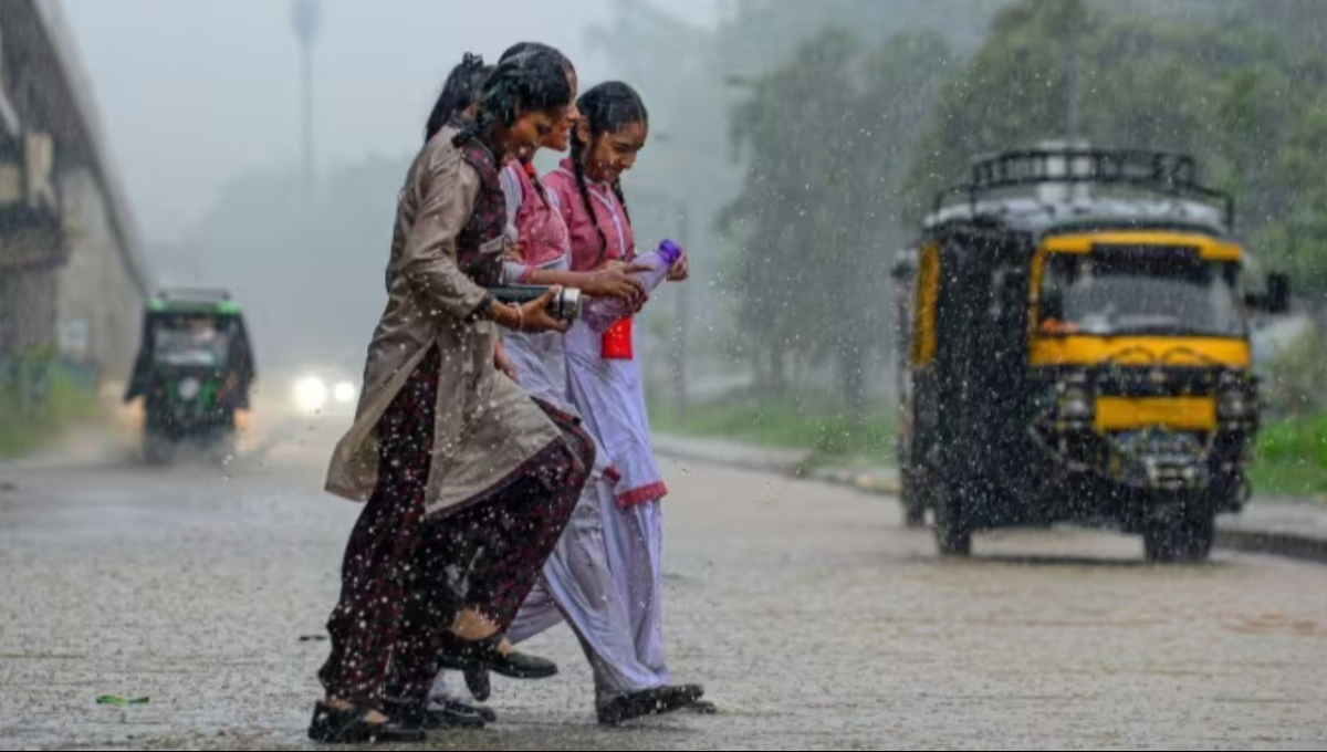Lucknow के पारा में मौसम ने ली राहत की करवट: बारिश ने दी तपती गर्मी से राहत