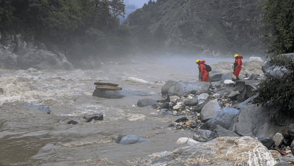 Himachal में मानसून का कहर, अब तक 69 की मौत: IMD ने फिर दी चेतावनी, जानिए आज के मौसम का हाल 1 Himachal में मानसून का कहर, अब तक 69 की मौत: IMD ने फिर दी चेतावनी, जानिए आज के मौसम का हाल Himachal में मानसून का कहर, अब तक 69 की मौत: IMD ने फिर दी चेतावनी, जानिए आज के मौसम का हाल