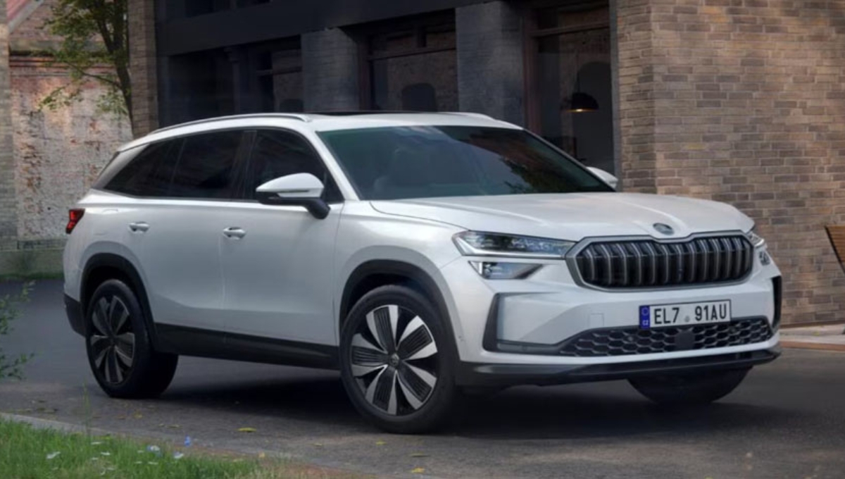 Skoda Enyaq: स्टाइलिश लुक, दमदार परफॉर्मेंस और शानदार इलेक्ट्रिक सफर की नई पहचान 2 Skoda Enyaq: स्टाइलिश लुक, दमदार परफॉर्मेंस और शानदार इलेक्ट्रिक सफर की नई पहचान Skoda Enyaq: स्टाइलिश लुक, दमदार परफॉर्मेंस और शानदार इलेक्ट्रिक सफर की नई पहचान