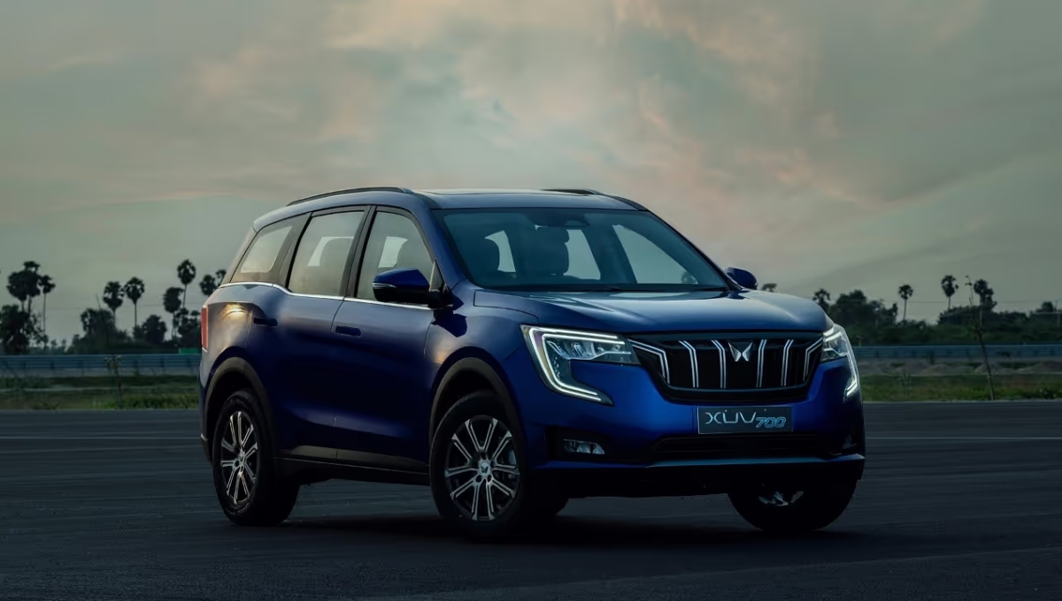 "सिर्फ ₹13.99 लाख में मिल रही है लक्ज़री SUV Mahindra XUV700 के जबरदस्त फीचर्स देखकर दिल दे बैठेंगे